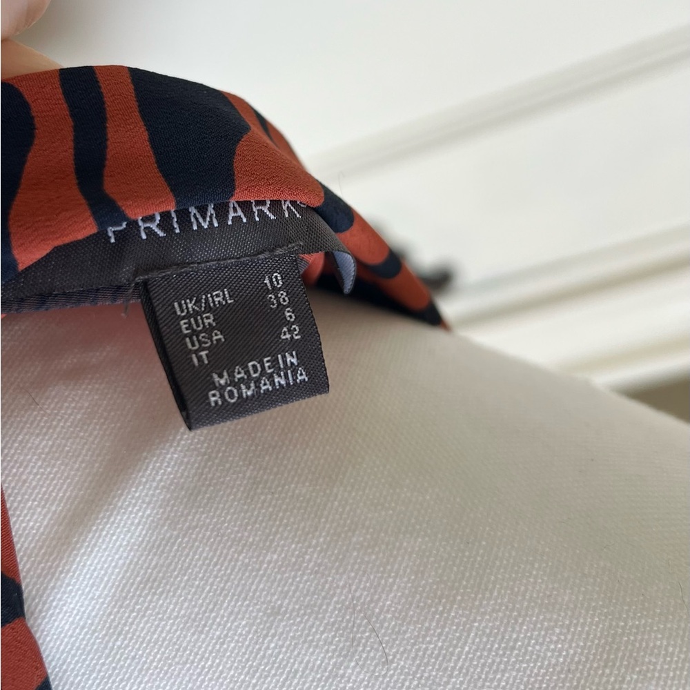 Tiger Print Button-Down Maxi Dress - Picture 5 of 6